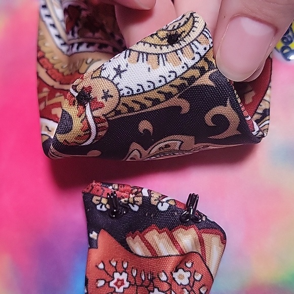 Vintage 1970's paisley dress w/ neck scarf - Picture 11 of 12